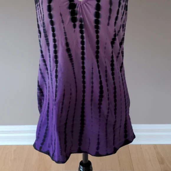 ✨3/$40 - Racerback Workout Tank - Picture 2 of 4